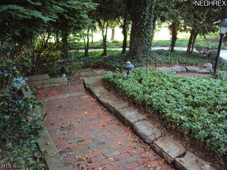 3526 West Bath Road Akron, OH 44333 - Photo 18 of 19 Gallery Image 18