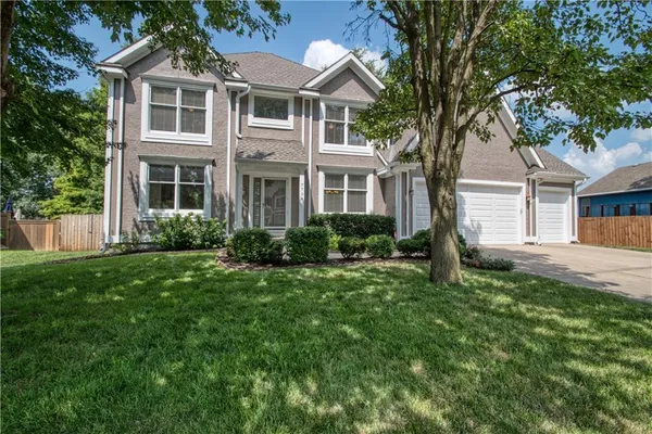 $479,950 | 7704 North Shannon Avenue, Kansas City, MO 64152