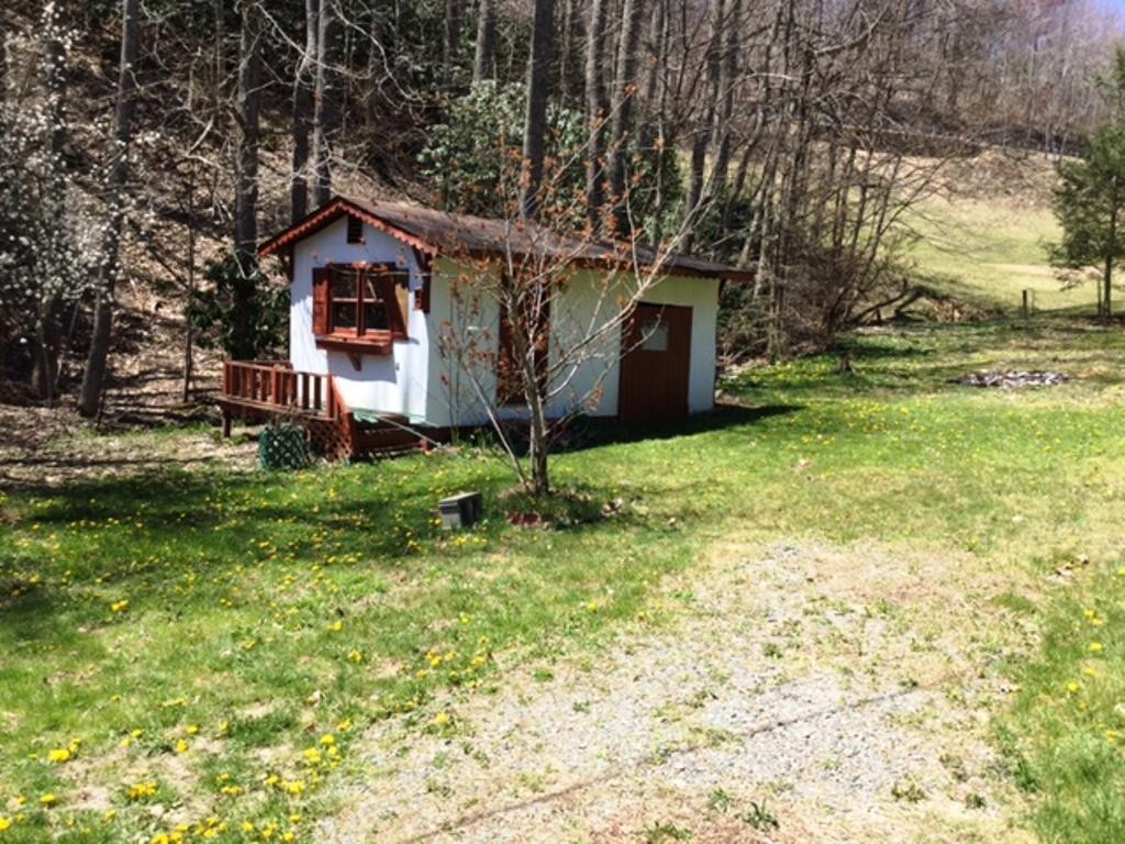 2485 Bulldog Road Trade, TN 37691 - Photo 11 of 12 WorkshopStorage Building
