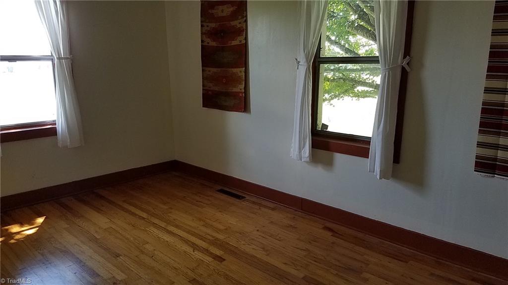 1955 Dobbins Mill Road Elkin, NC 28621 - Photo 11 of 20 Gallery Image 11
