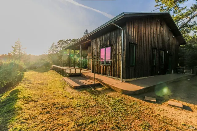 $2,199,000 | 19801 Kelly Road, Geyserville, CA 95441