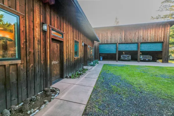 $2,199,000 | 19801 Kelly Road, Geyserville, CA 95441