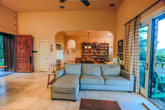 $2,199,000 | 19801 Kelly Road, Geyserville, CA 95441