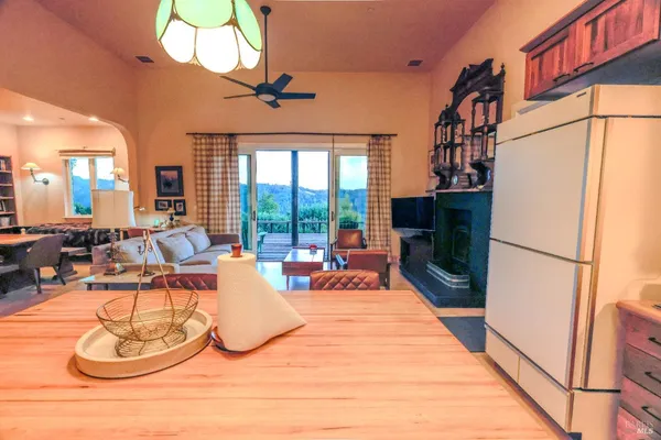 $2,199,000 | 19801 Kelly Road, Geyserville, CA 95441