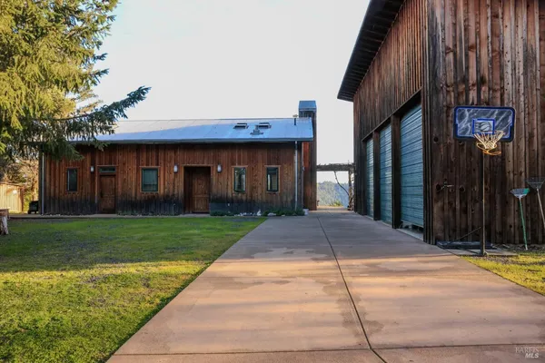 $2,199,000 | 19801 Kelly Road, Geyserville, CA 95441