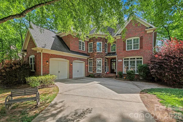 $850,000 | 232 Birdie Drive, Stanley, NC 28164