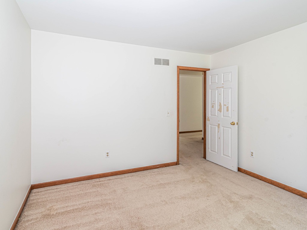1004 Bembridge Drive Rochester Hills, MI 48307 - Photo 39 of 47