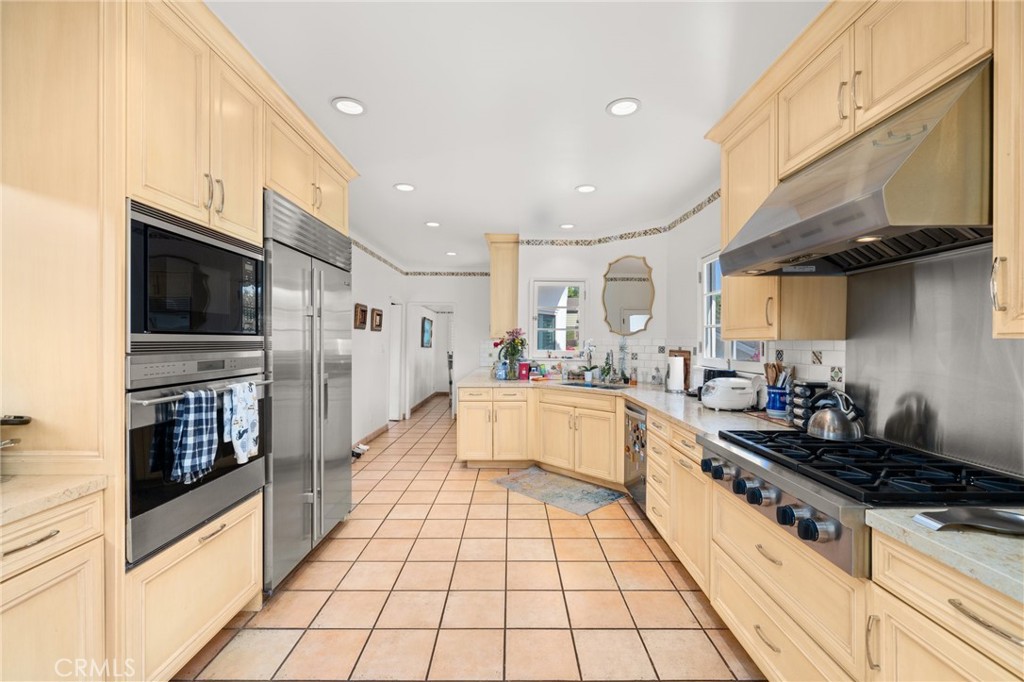 2775 Motor Avenue Los Angeles, CA 90064 - Photo 15 of 55