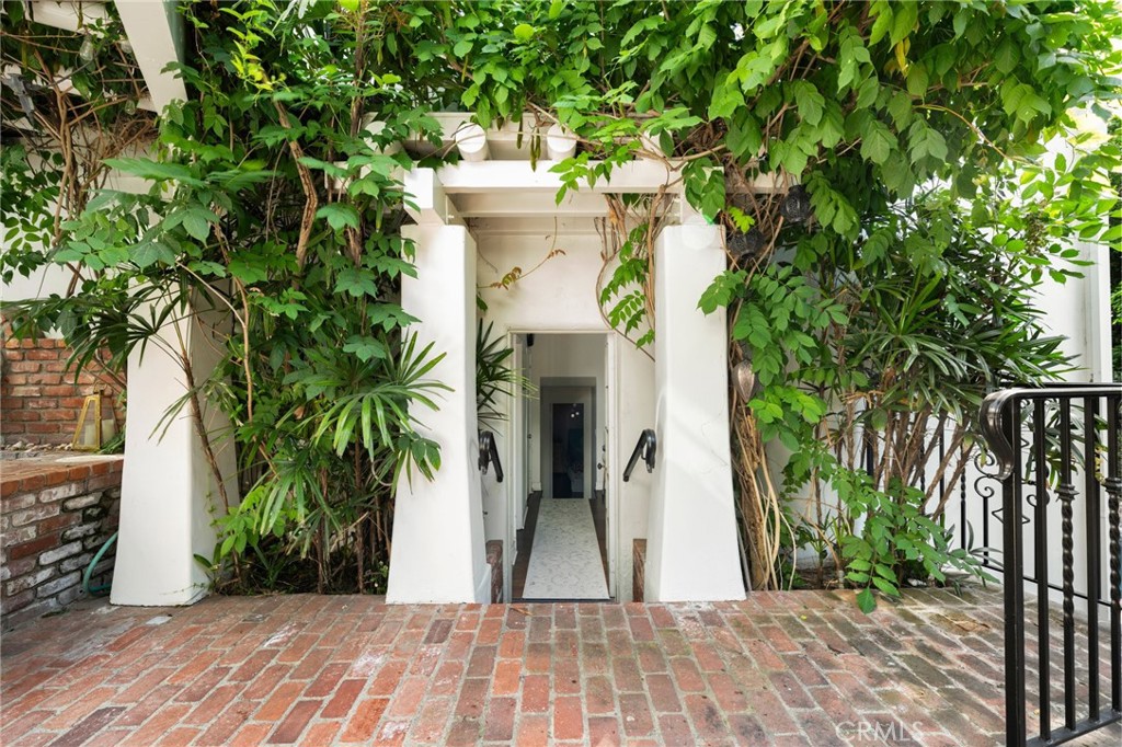 2775 Motor Avenue Los Angeles, CA 90064 - Photo 41 of 55