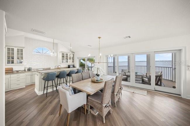 527 56th Street Holmes Beach, FL 34217 - Photo 13 of 61