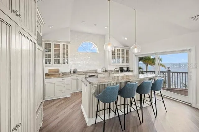 $8,950 | 527 56th Street, Holmes Beach, FL 34217