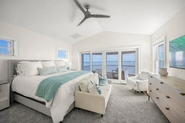 $8,950 | 527 56th Street, Holmes Beach, FL 34217