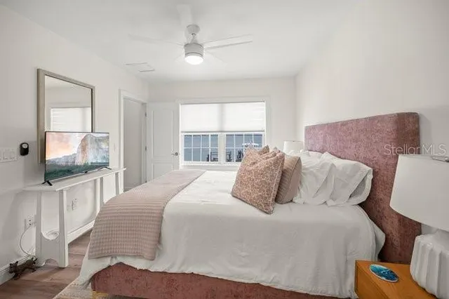 $8,950 | 527 56th Street, Holmes Beach, FL 34217