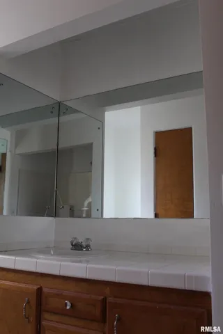 $160,000 | 8 Northbrook Drive, Mount Vernon, IL 62864