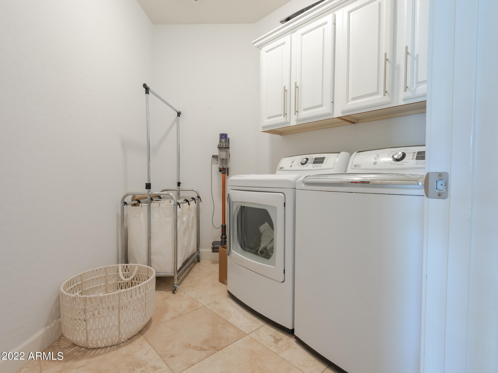 7357 East Rochelle Circle Mesa, AZ 85207 - Photo 20 of 55 7357 E Rochelle Circle 20220502-DSC_8986