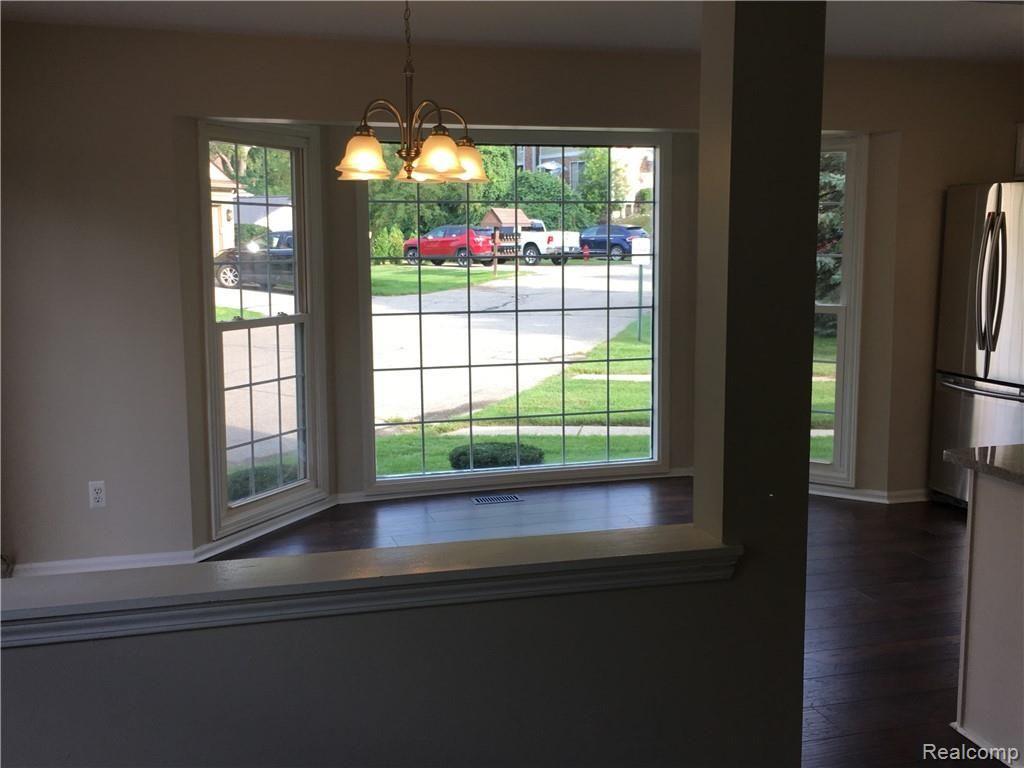 1428 Crescent Lane Rochester, MI 48306 - Photo 14 of 21