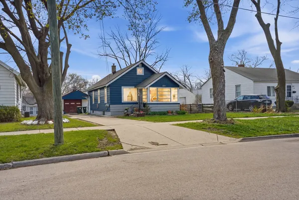 $275,000 | 1034 Talma Street, Aurora, IL 60505