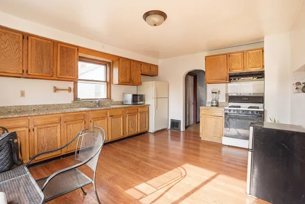 $275,000 | 1034 Talma Street, Aurora, IL 60505