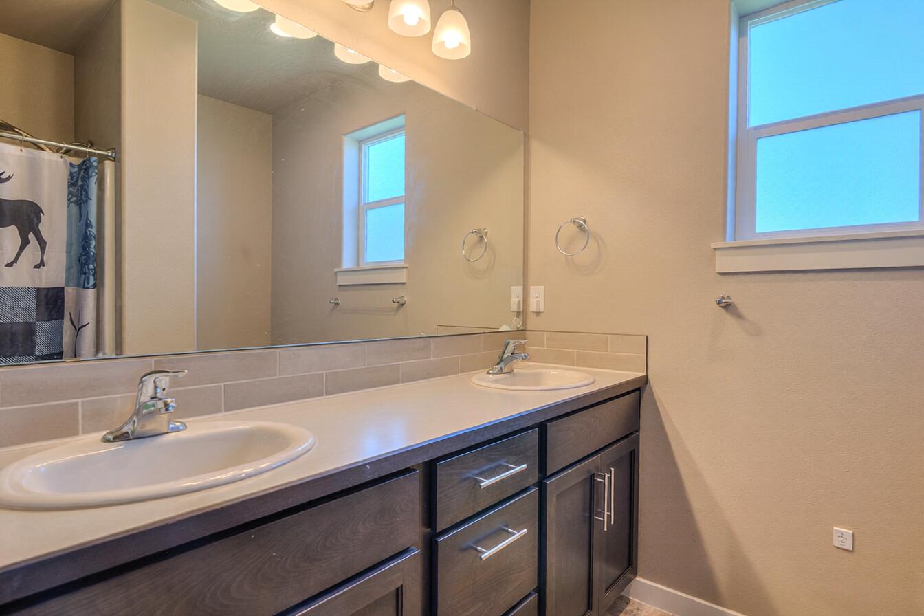 53475 Bridge Drive La Pine, OR 97739 - Photo 16 of 34 IMG_7161