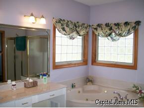 525 Fraase Road New Berlin, IL 62670 - Photo 2 of 9 Gallery Image 2