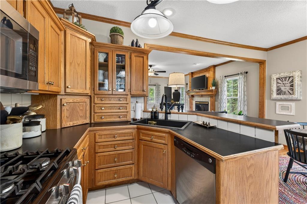 410 East Neil Chiles Road Buckner, MO 64016 - Photo 12 of 35