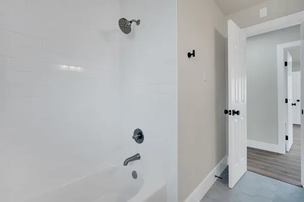 $325,000 | 203 West Avenue K, Midlothian, TX 76065