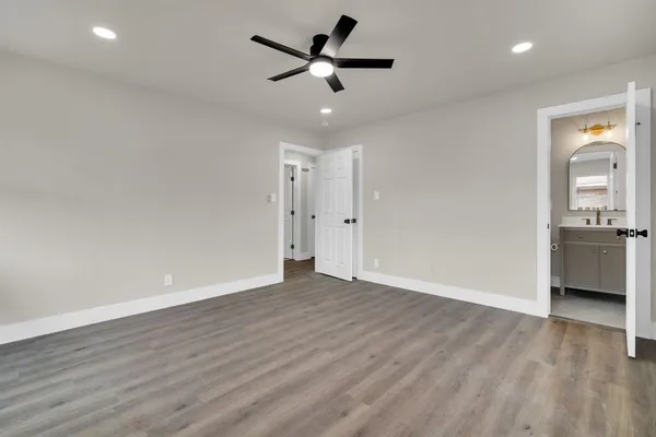 $325,000 | 203 West Avenue K, Midlothian, TX 76065