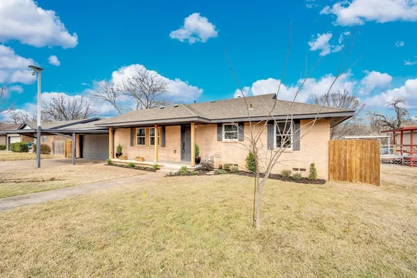 $325,000 | 203 West Avenue K, Midlothian, TX 76065