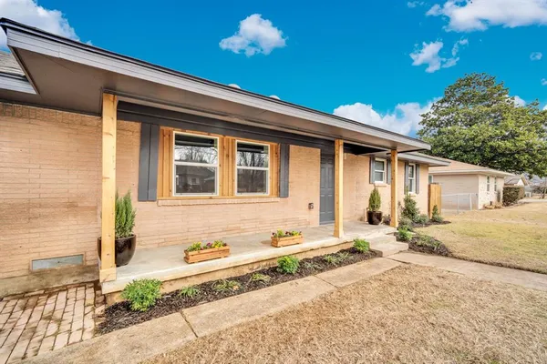 $325,000 | 203 West Avenue K, Midlothian, TX 76065