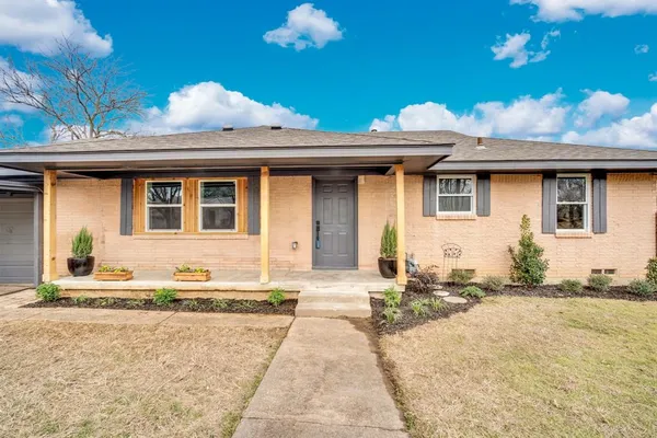 $325,000 | 203 West Avenue K, Midlothian, TX 76065