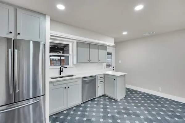 $325,000 | 203 West Avenue K, Midlothian, TX 76065