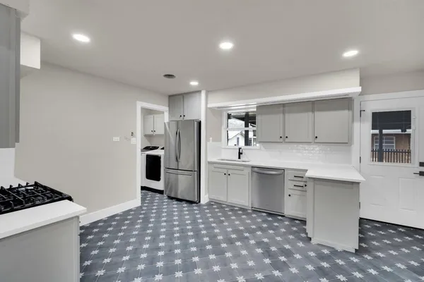 $325,000 | 203 West Avenue K, Midlothian, TX 76065