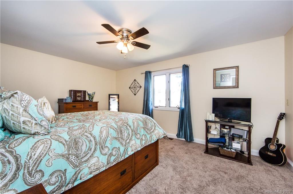 143 Surfside Road, Unit 75 Mooresville, NC 28117 - Photo 12 of 24 Gallery Image 12