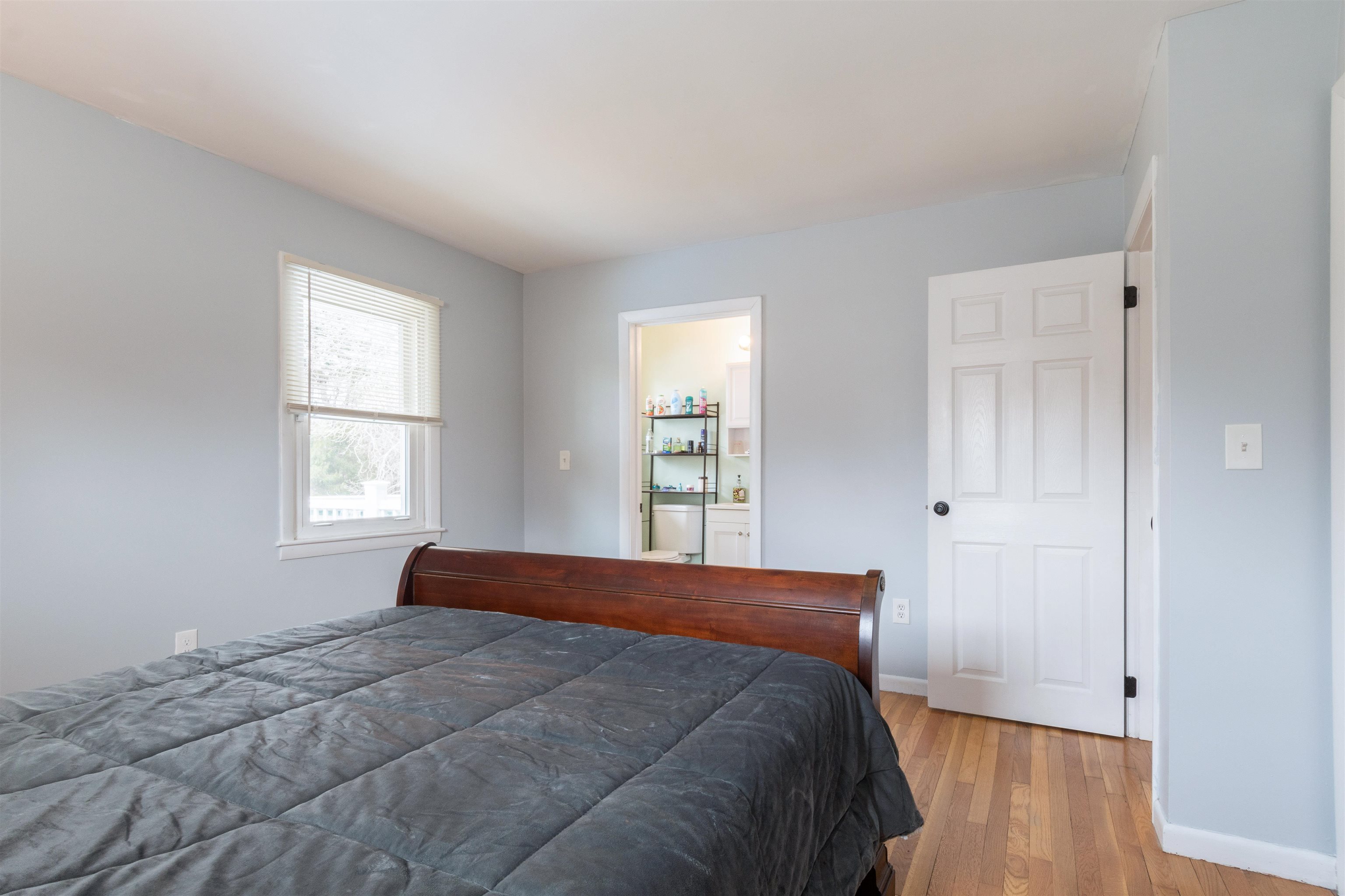 131 Huse Road Manchester, NH 03103 - Photo 9 of 36