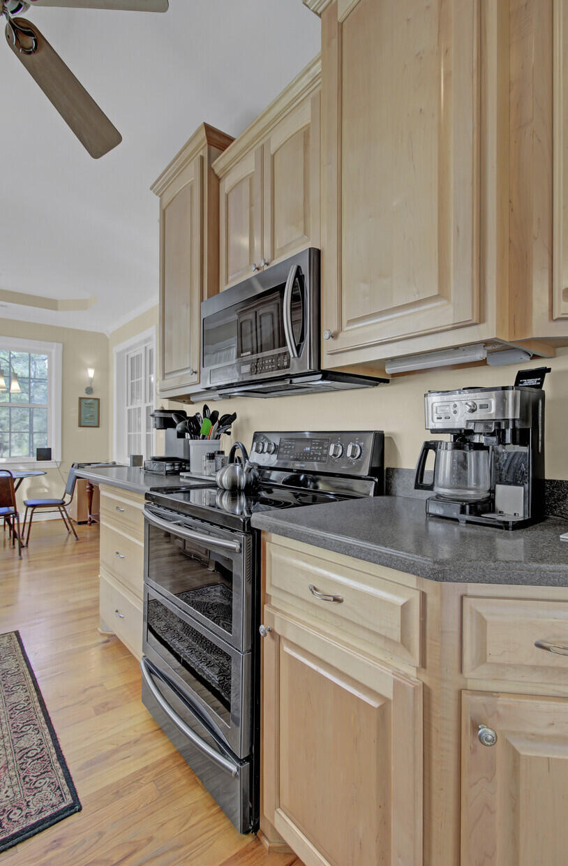 1640 Wire Road Dorchester, SC 29437 - Photo 22 of 85 Double Ovens