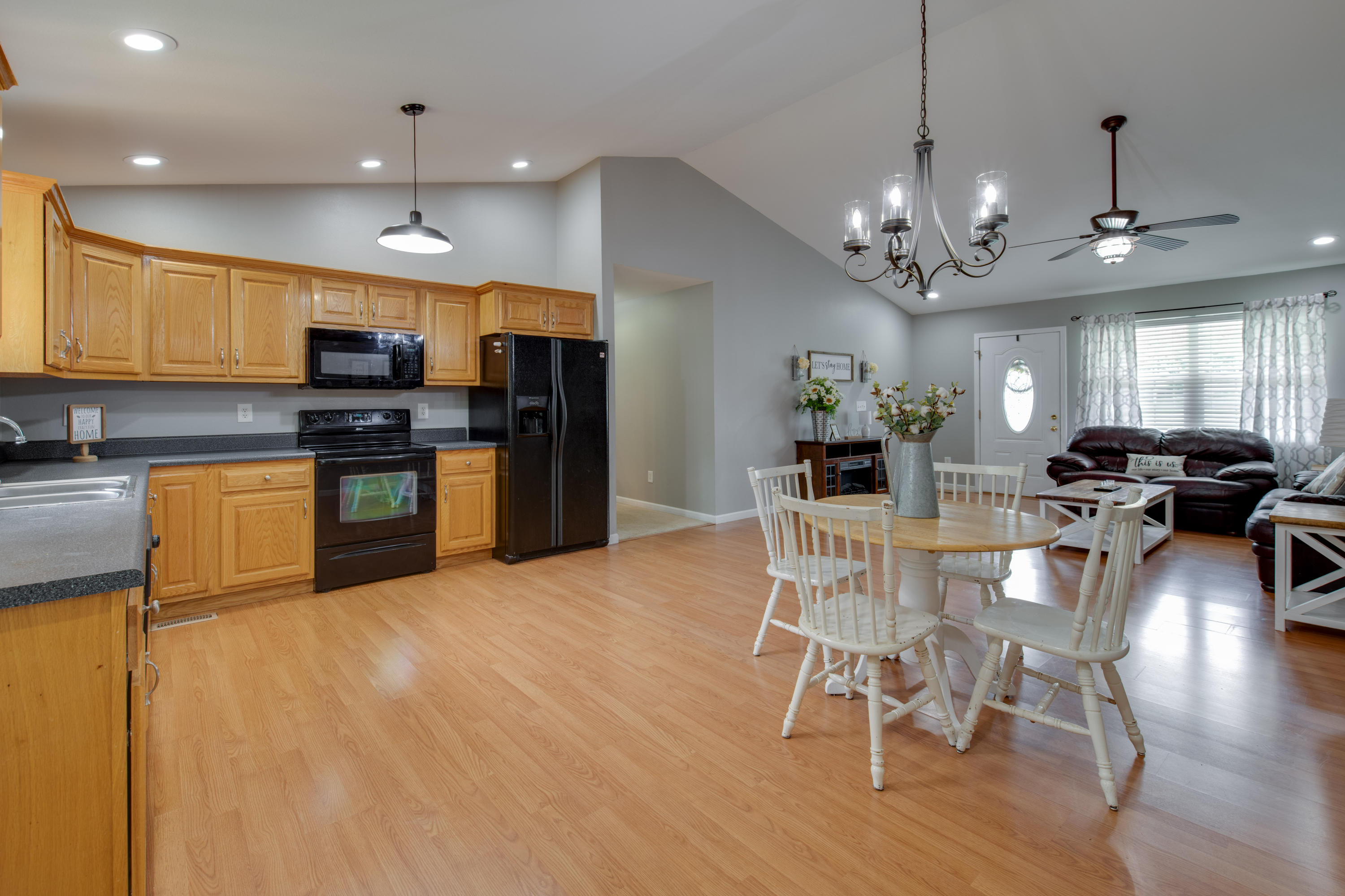 142 Pine Ridge Drive Dayton, TN 37321 - Photo 11 of 30 D85_2260