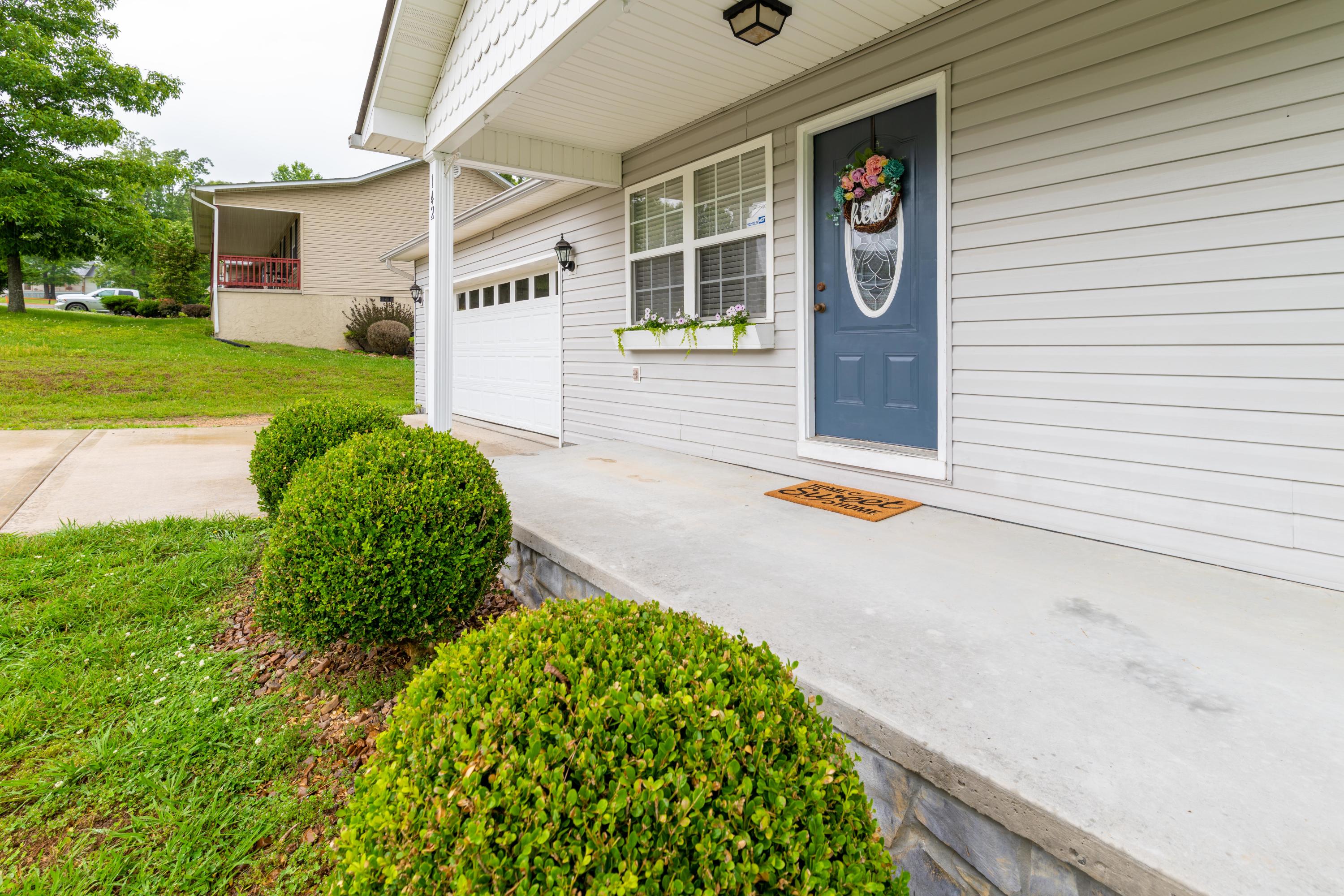 142 Pine Ridge Drive Dayton, TN 37321 - Photo 3 of 30 D85_2165