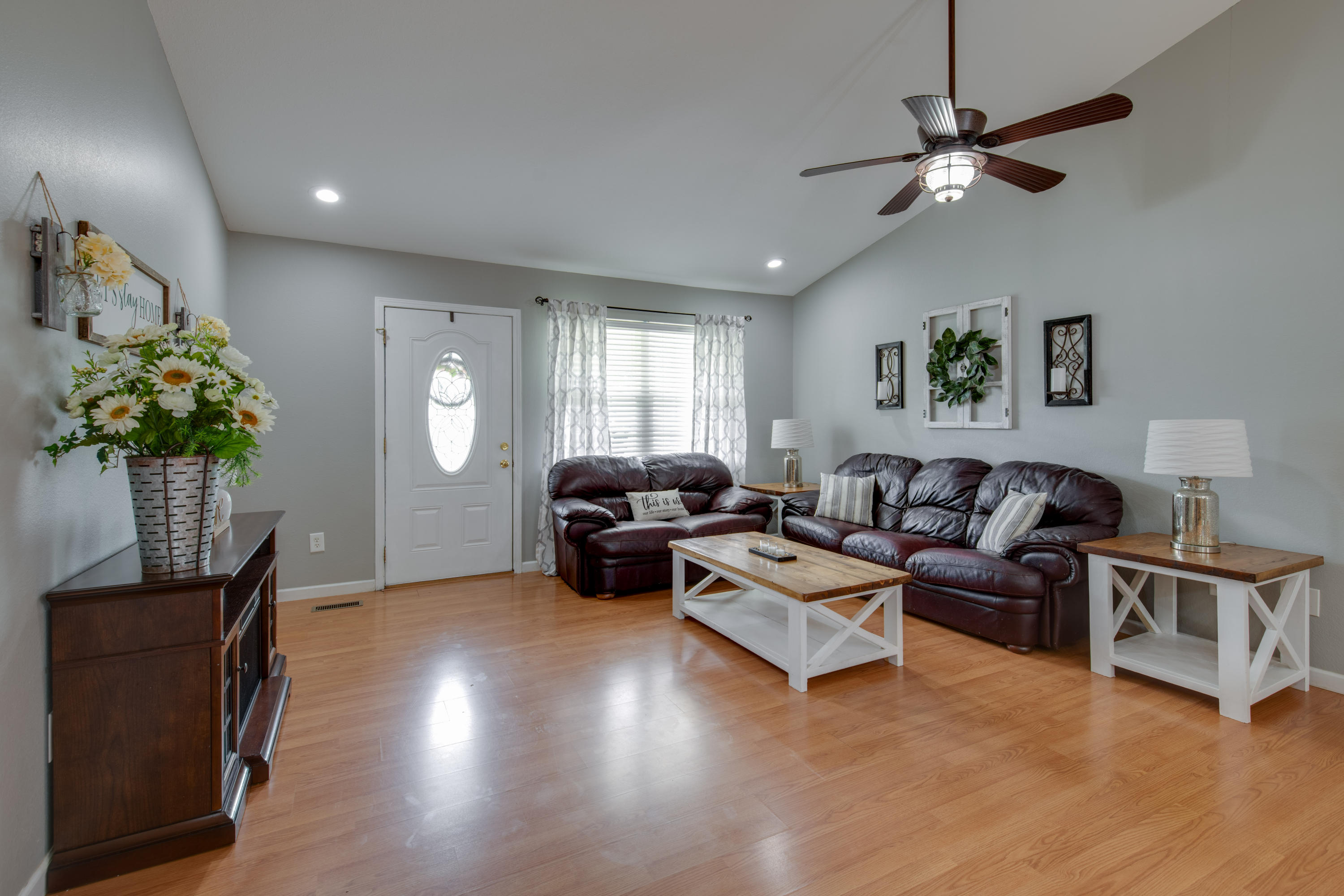 142 Pine Ridge Drive Dayton, TN 37321 - Photo 6 of 30 D85_2295