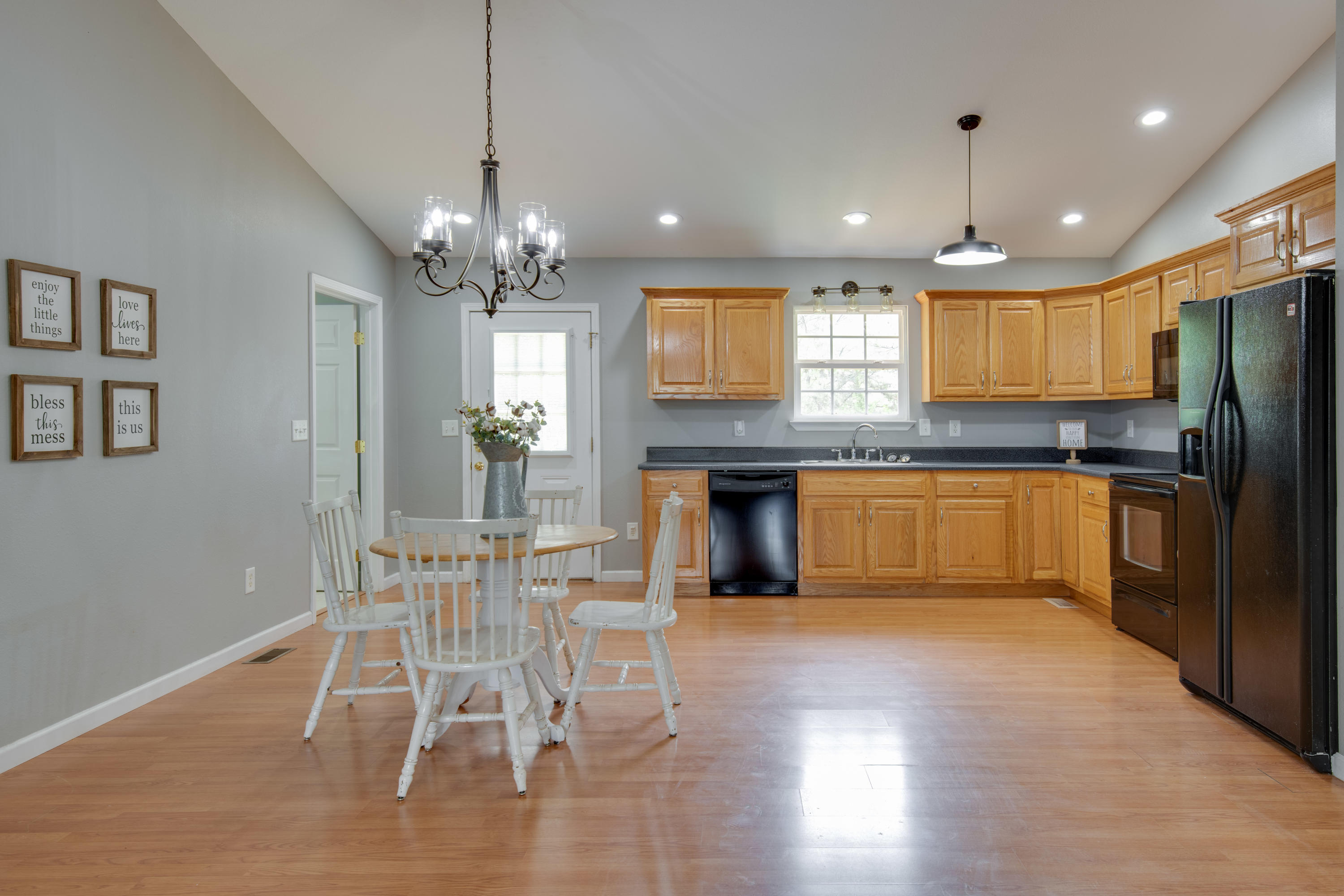142 Pine Ridge Drive Dayton, TN 37321 - Photo 10 of 30 D85_2288