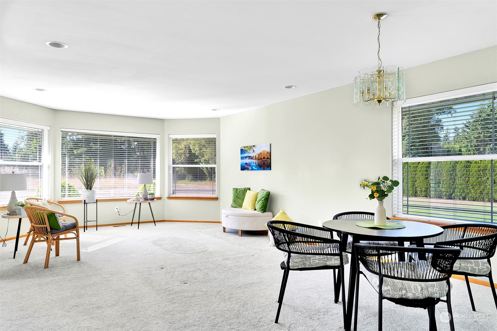 343 West Pole Road Lynden, WA 98264 - Photo 7 of 40 a living room with a table and chairs
