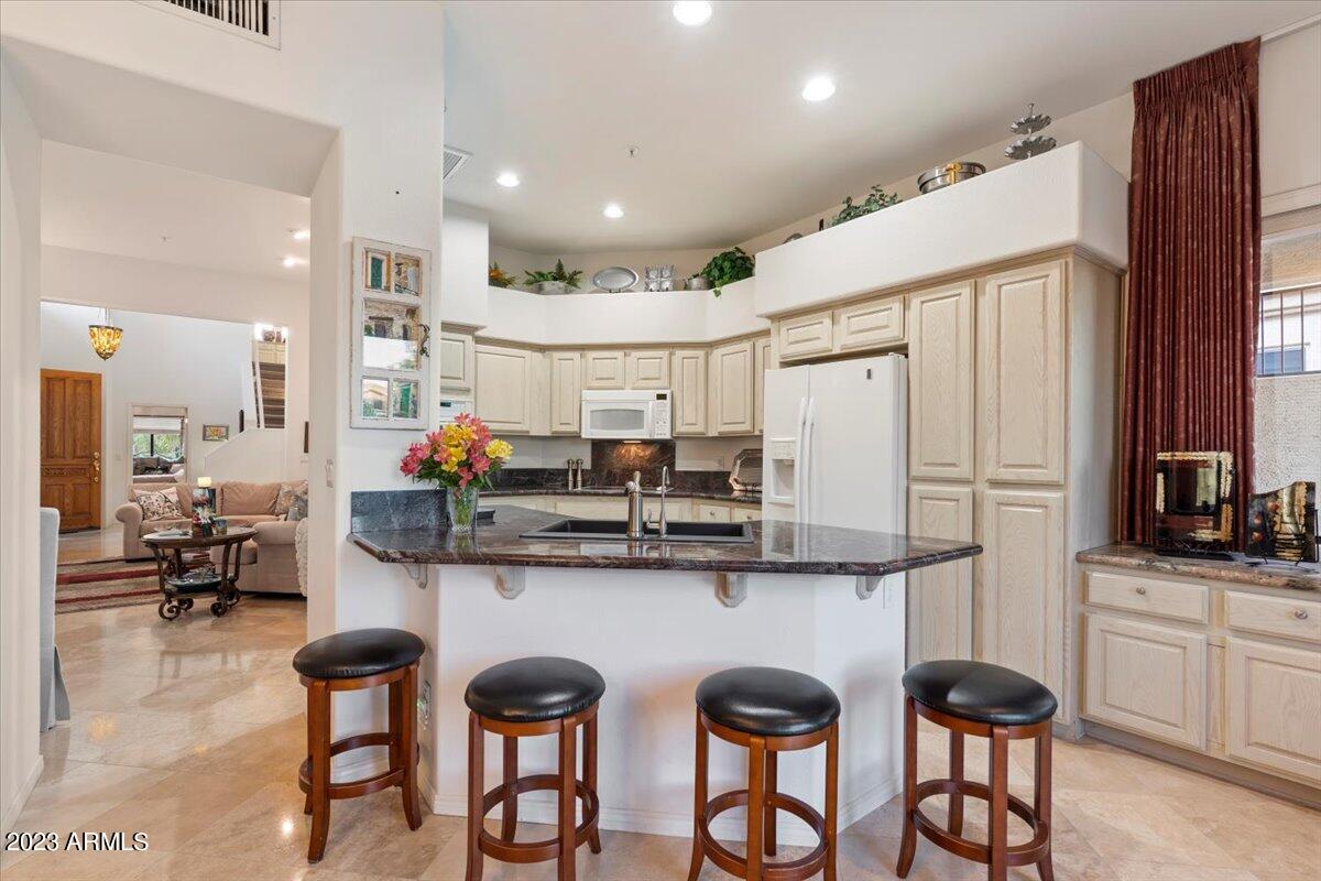 8100 East Camelback Road, Unit 101 Scottsdale, AZ 85251 - Photo 14 of 43 14-Kitchen