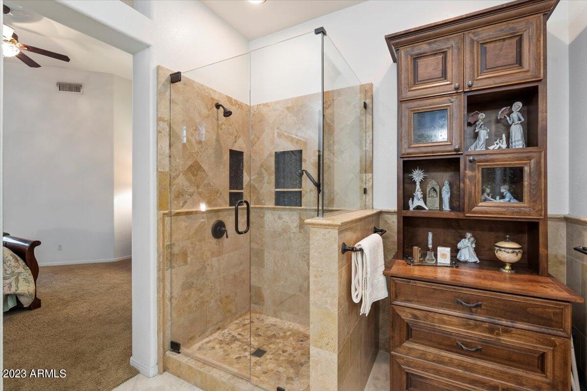 8100 East Camelback Road, Unit 101 Scottsdale, AZ 85251 - Photo 24 of 43 24-Primary Bathroom