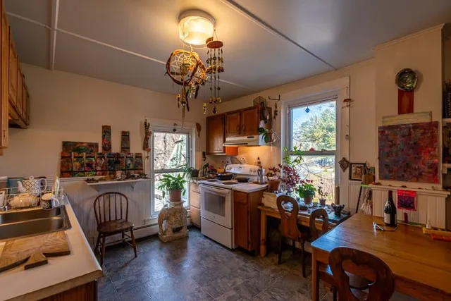 $670,000 | 105 Elm Street, Manchester, VT 05255