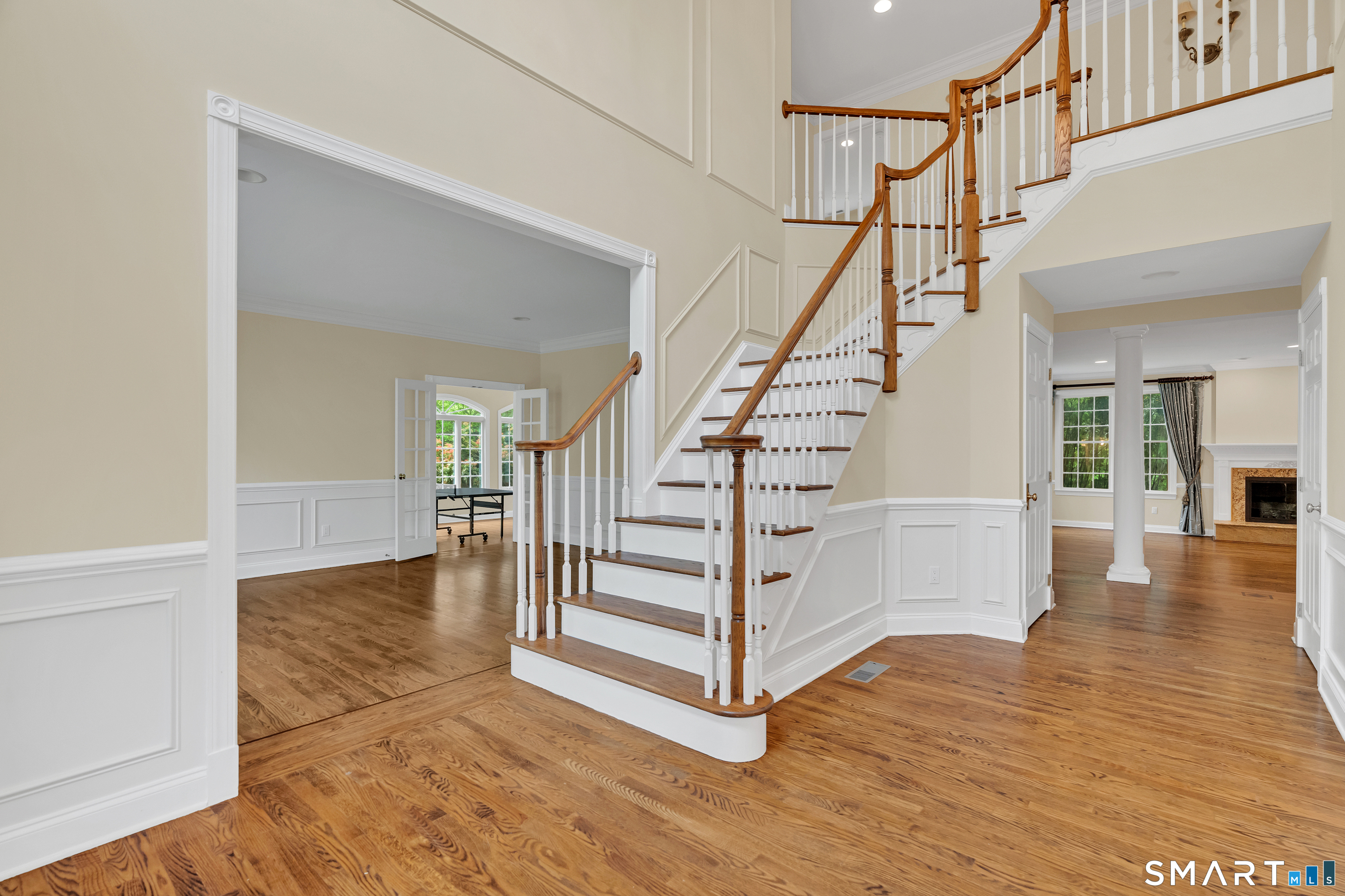 105 Beecher Road Woodbridge, CT 06525 - Photo 3 of 40
