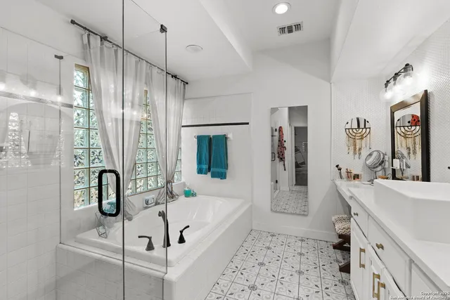 $1,580,000 | 22050 Hanging Oak, San Antonio, TX 78266