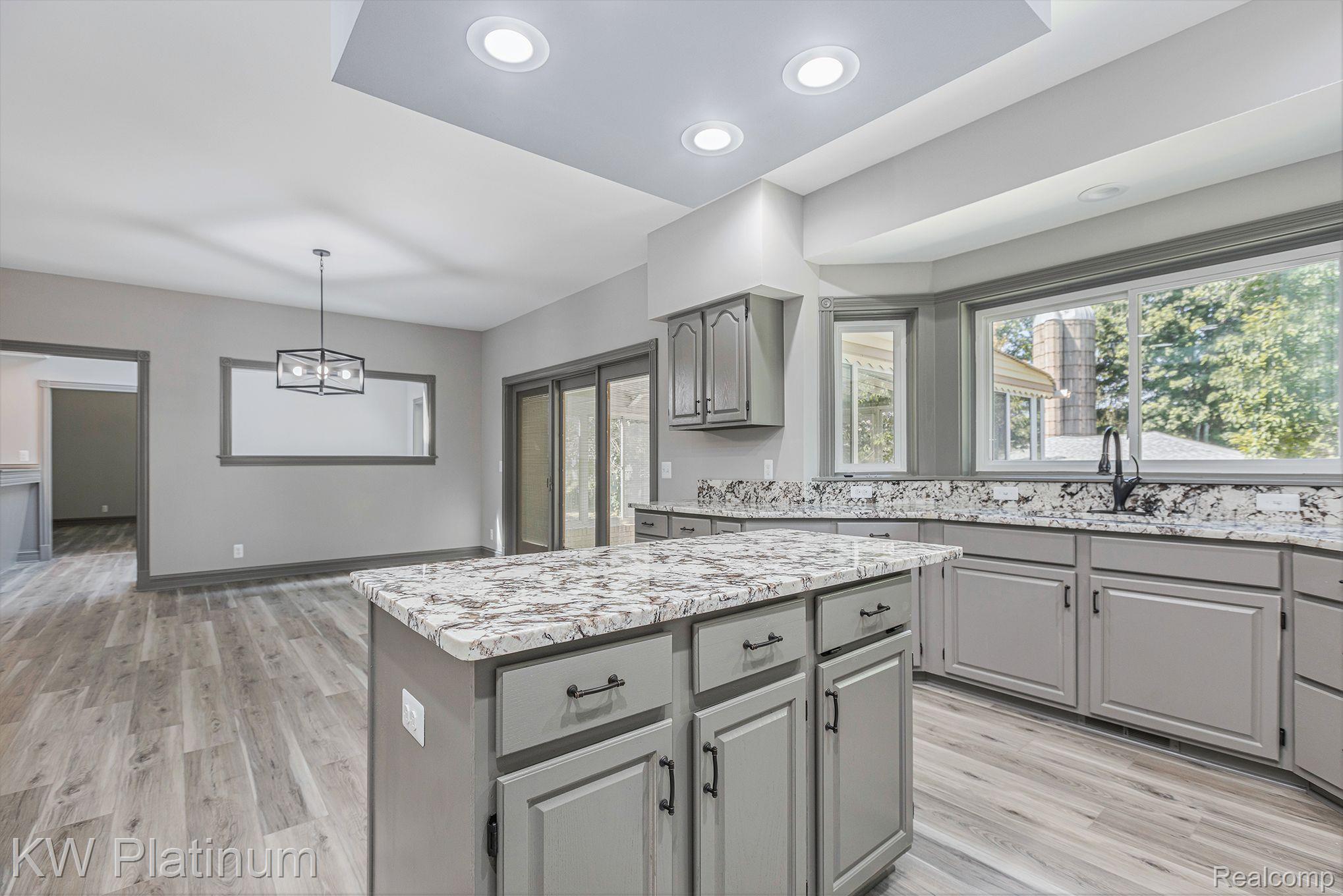 54363 Fairchild Road Macomb, MI 48042 - Photo 9 of 61 Gallery Image 9