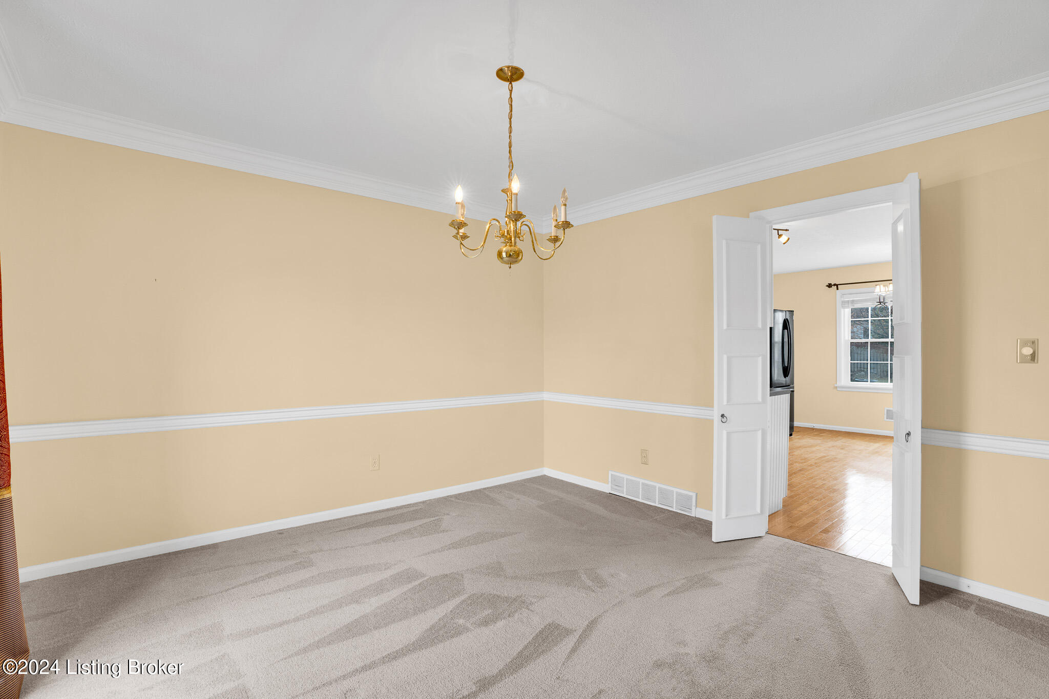 7210 Edcoe Road Louisville, KY 40228 - Photo 13 of 61 DSC02980