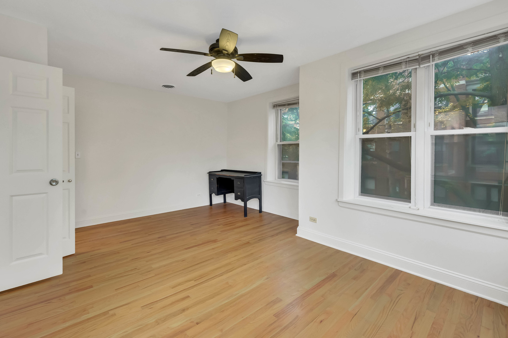 4117 North Sheridan Road, Unit 2N Chicago, IL 60613 - Photo 15 of 30 Gallery Image 15