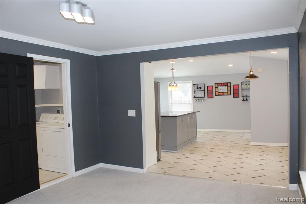 896 Grace Avenue Rochester Hills, MI 48307 - Photo 8 of 24