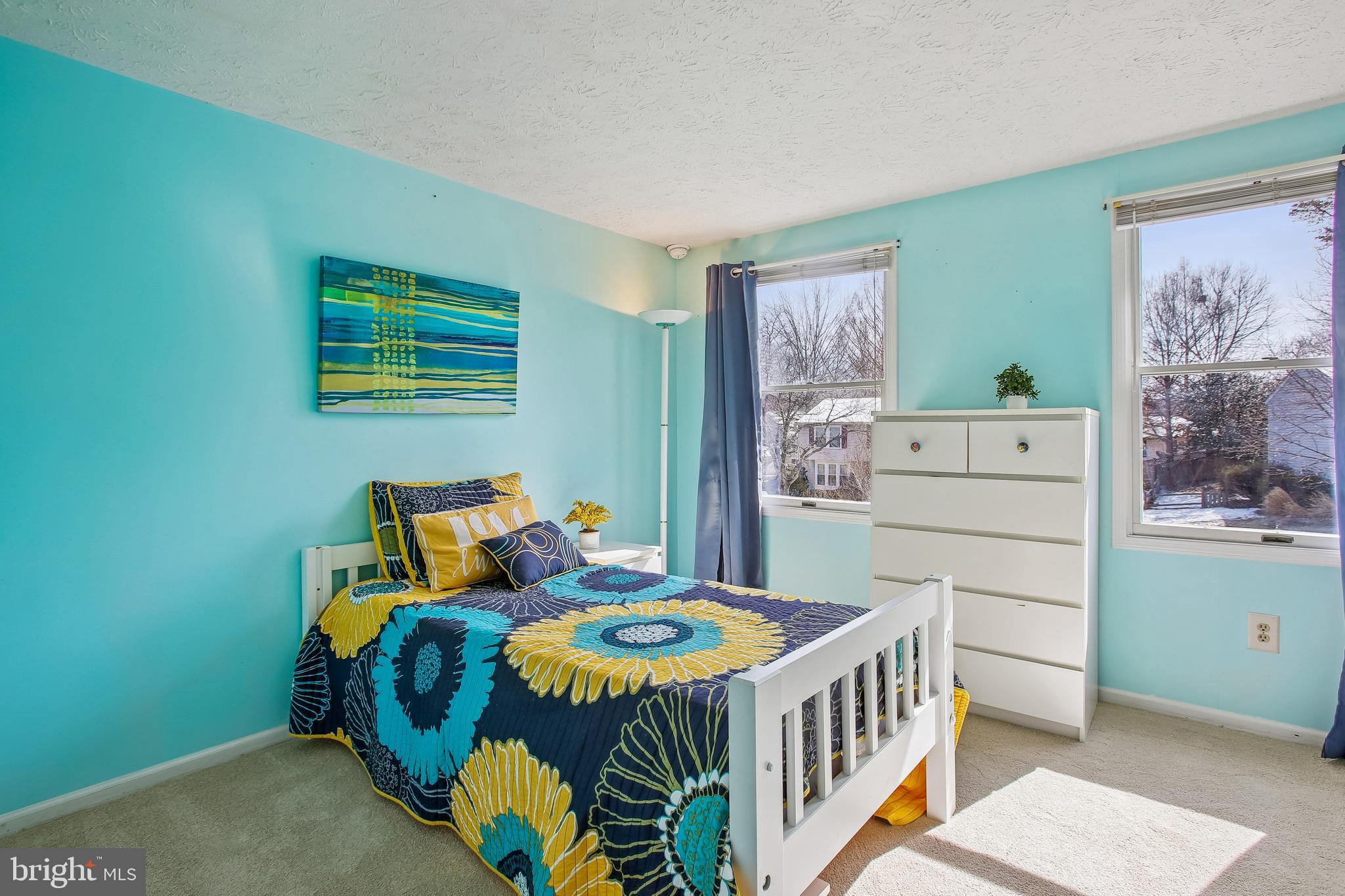 4566 Rincon Place Dumfries, VA 22025 - Photo 23 of 39 Lots of natural light from large windows